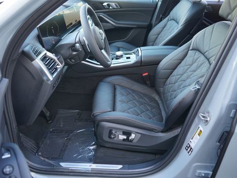 New 2026 BMW X5 xDrive40i w/ Executive Package image 10