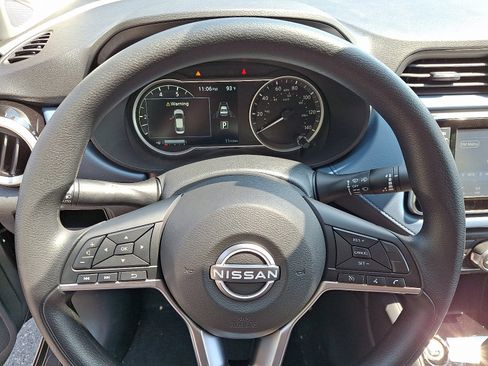 New 2025 Nissan Versa SV w/ Electronics Package image 9