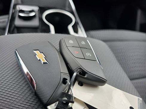 New 2026 Chevrolet Equinox LT w/ Safety and Technology Package FWD image 24