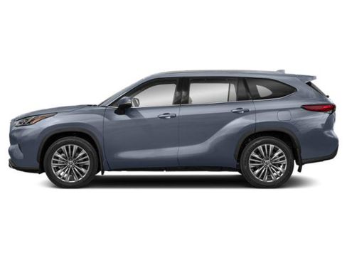 Used 2022 Toyota Highlander Platinum FWD image 3