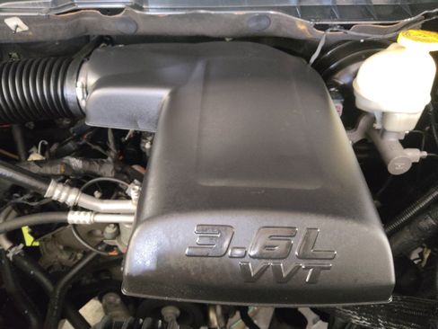 Used 2016 RAM 1500 Big Horn RWD image 30