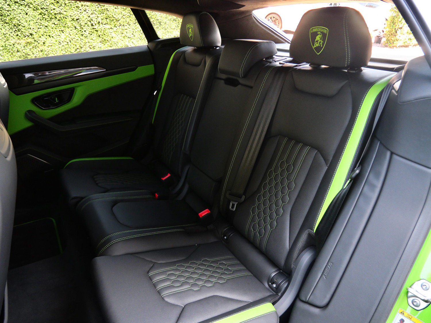 Used 2026 Lamborghini Urus SE AWD/4WD image 6