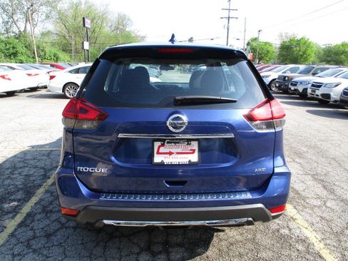 Used 2017 Nissan Rogue S image 12