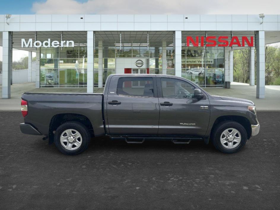 Used 2020 Toyota Tundra SR5 w/ SR5 Convenience Package AWD/4WD image 6
