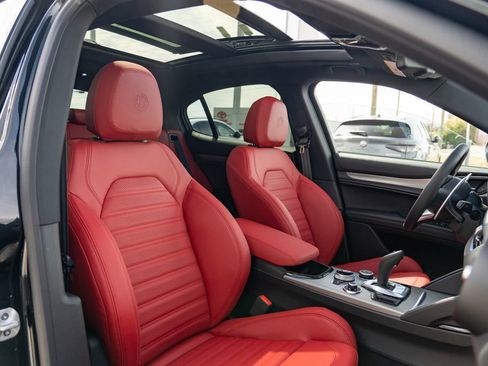 New 2025 Alfa Romeo Stelvio Sprint w/ Veloce Package AWD/4WD image 21