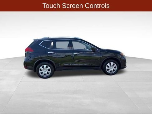 Used 2017 Nissan Rogue S w/ S Appearance Package AWD/4WD image 8