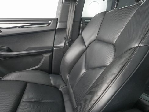 Used 2024 Porsche Macan S image 27