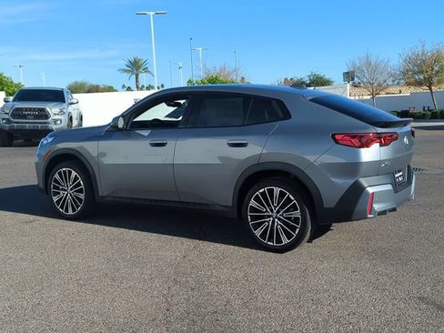 Used 2026 BMW X2 xDrive28i w/ Technology Package AWD/4WD image 8