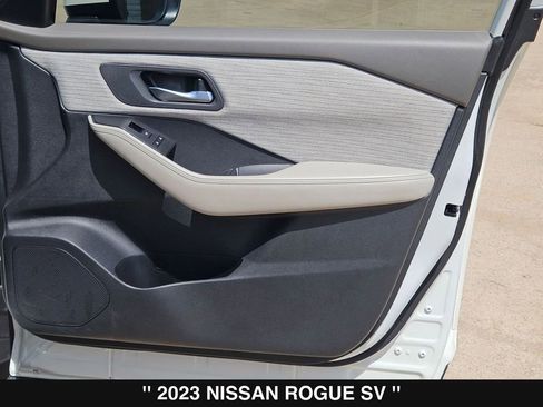 Used 2023 Nissan Rogue SV FWD image 30