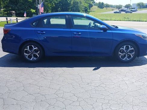 Used 2019 Kia Forte LXS FWD image 1