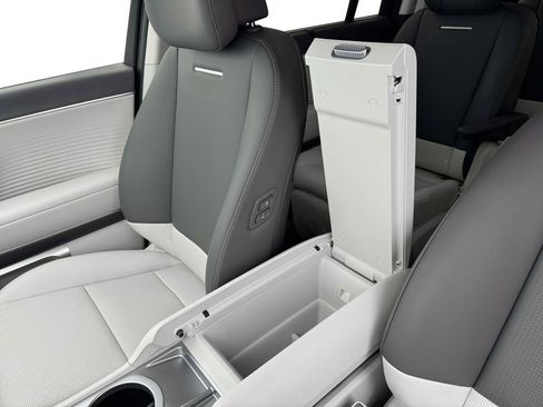 New 2026 Hyundai Ioniq 9 Limited AWD/4WD image 18