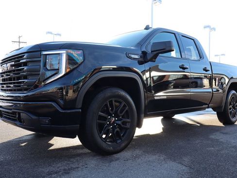 Used 2023 GMC Sierra 1500 Elevation image 9