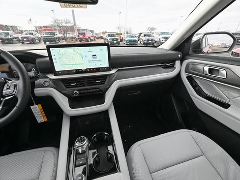 New 2026 Ford Explorer Platinum w/ LUX Leather Package image 30