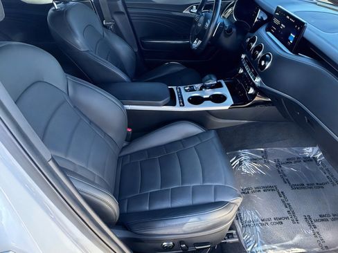 Used 2023 Kia Stinger GT2 image 11