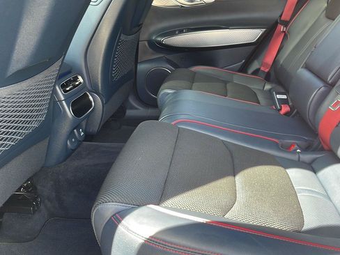 Used 2022 Genesis GV70 2.5T w/ Sport Prestige Package AWD/4WD image 12