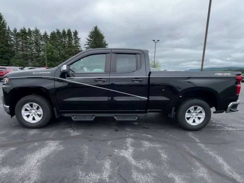 Used 2021 Chevrolet Silverado 1500 LT w/ Safety Package II AWD/4WD image 5