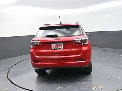 Used 2023 Jeep Compass Limited image 6