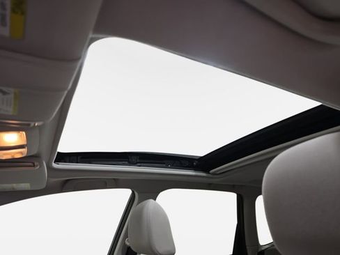 Used 2014 Subaru Forester 2.5i Premium w/ All-Weather Package image 27