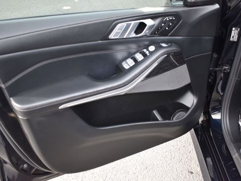 Used 2019 BMW X7 xDrive50i w/ M Sport Package image 14