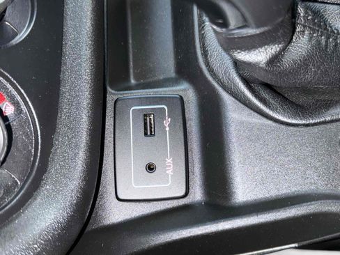 Used 2017 RAM ProMaster City Tradesman SLT w/ Rear Back-up Camera Group FWD image 76