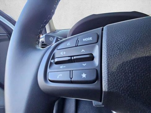 New 2026 Hyundai Venue SEL image 11