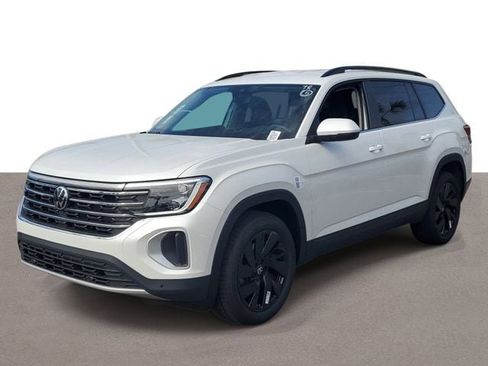 New 2026 Volkswagen Atlas SE FWD image 2
