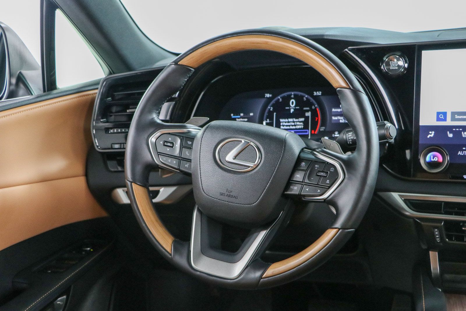 Used 2025 Lexus RX 350 Premium w/ Accessory Package (Z1) FWD image 12