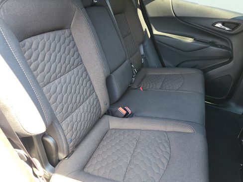 Used 2019 Chevrolet Equinox LT FWD image 16