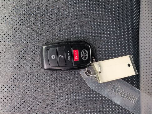 Used 2025 Toyota Camry XSE FWD image 36