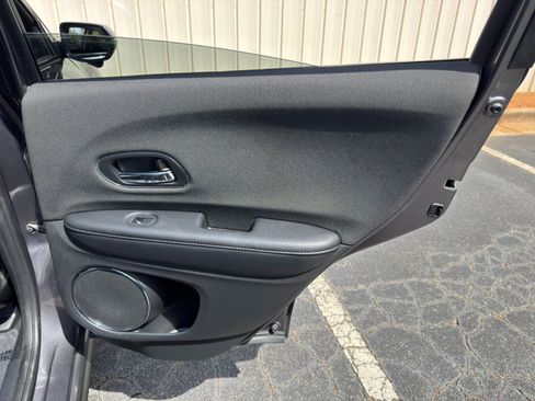Used 2022 Honda HR-V EX image 39