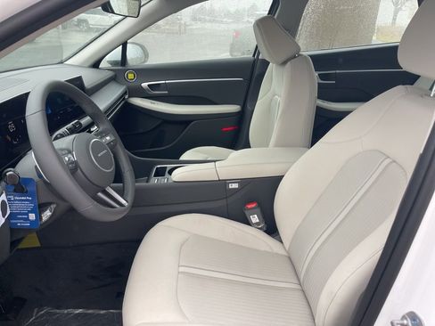 New 2026 Hyundai Sonata SEL FWD image 16