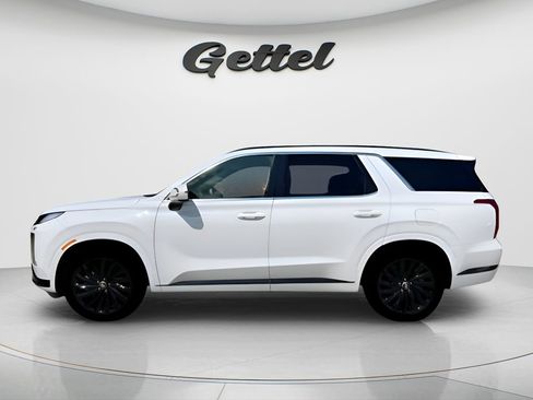 Used 2025 Hyundai Palisade Calligraphy image 3