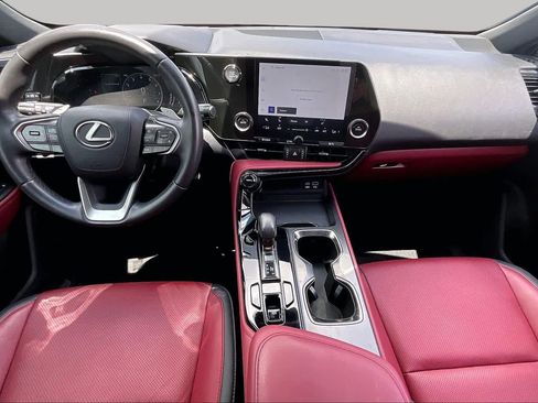 Used 2024 Lexus NX 250 FWD w/ Towing Package (2000 Lbs) image 13