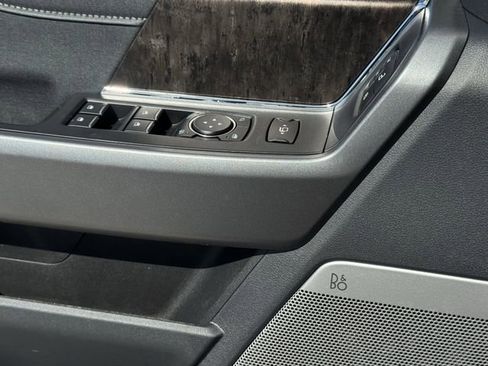 New 2026 Ford F250 Lariat w/ Black Appearance Package image 27