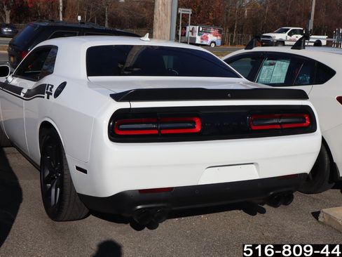 Used 2023 Dodge Challenger R/T w/ Plus Package image 5