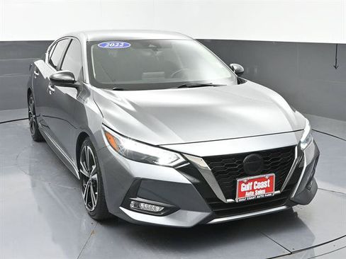 Used 2022 Nissan Sentra SR w/ Electronics Package FWD image 3