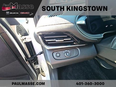 Used 2024 Buick Envista Sport Touring w/ Convenience I Package FWD image 13