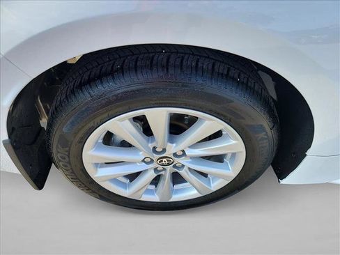 Used 2025 Toyota Corolla LE image 11