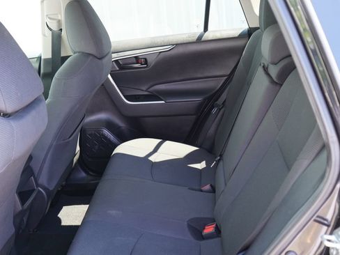 Used 2021 Toyota RAV4 LE w/ Carpet Mat Package (TMS) AWD/4WD image 27