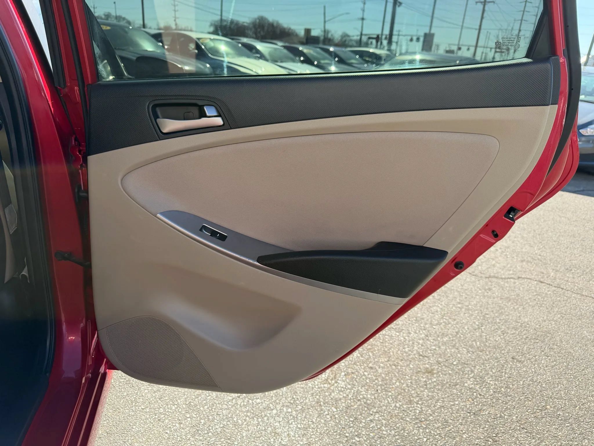 Used 2016 Hyundai Accent SE FWD image 31