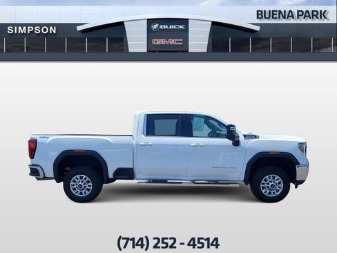 Used 2022 GMC Sierra 2500 SLE w/ SLE Value Package; AWD/4WD image 9