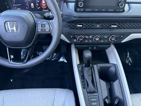 Certified 2025 Honda Accord SE image 28