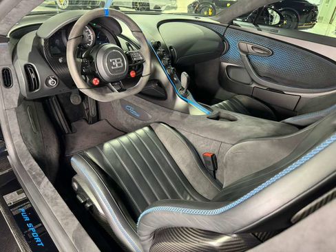 Used 2022 Bugatti Chiron Pur Sport image 9