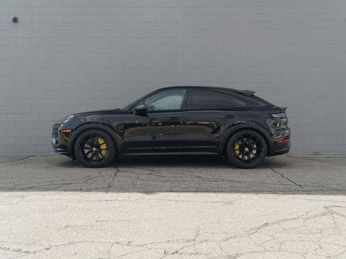 Certified 2024 Porsche Cayenne Turbo GT AWD/4WD image 2
