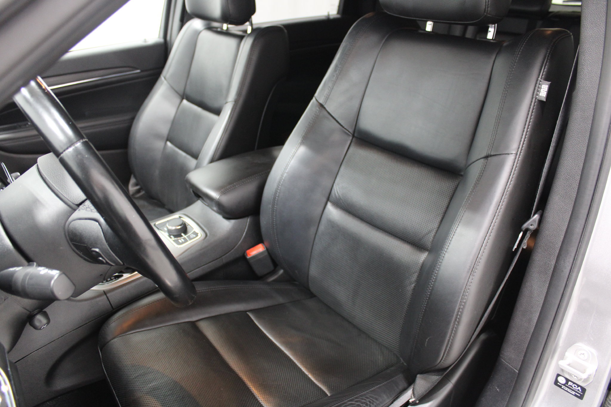 Used 2021 Jeep Grand Cherokee Limited w/ Luxury Group II AWD/4WD image 13