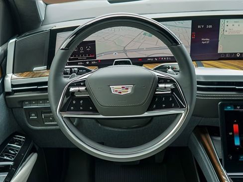 New 2026 Cadillac Escalade ESV Platinum Sport w/ LPO, ONYX Package AWD/4WD image 23