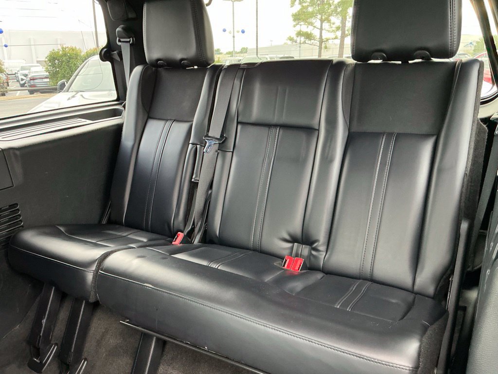 Used 2017 Lincoln Navigator Select AWD/4WD image 19