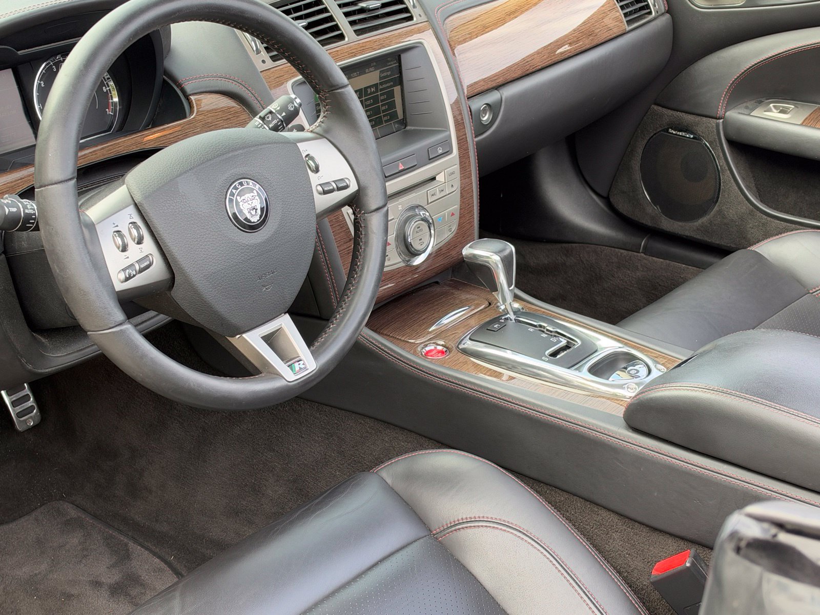 Used 2009 Jaguar XKR R RWD image 4