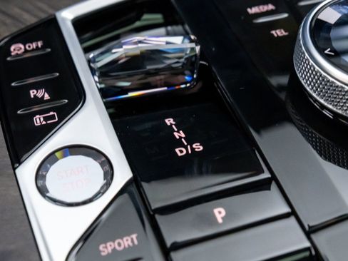 New 2026 BMW X5 xDrive50e w/ Executive Package image 23