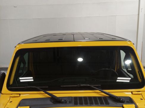 Used 2021 Jeep Wrangler Unlimited Sport AWD/4WD image 5